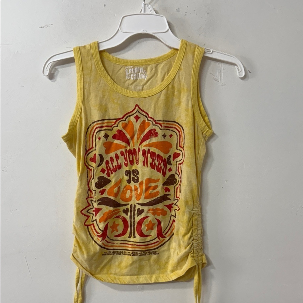 All you need is Love Graphic Tank Top